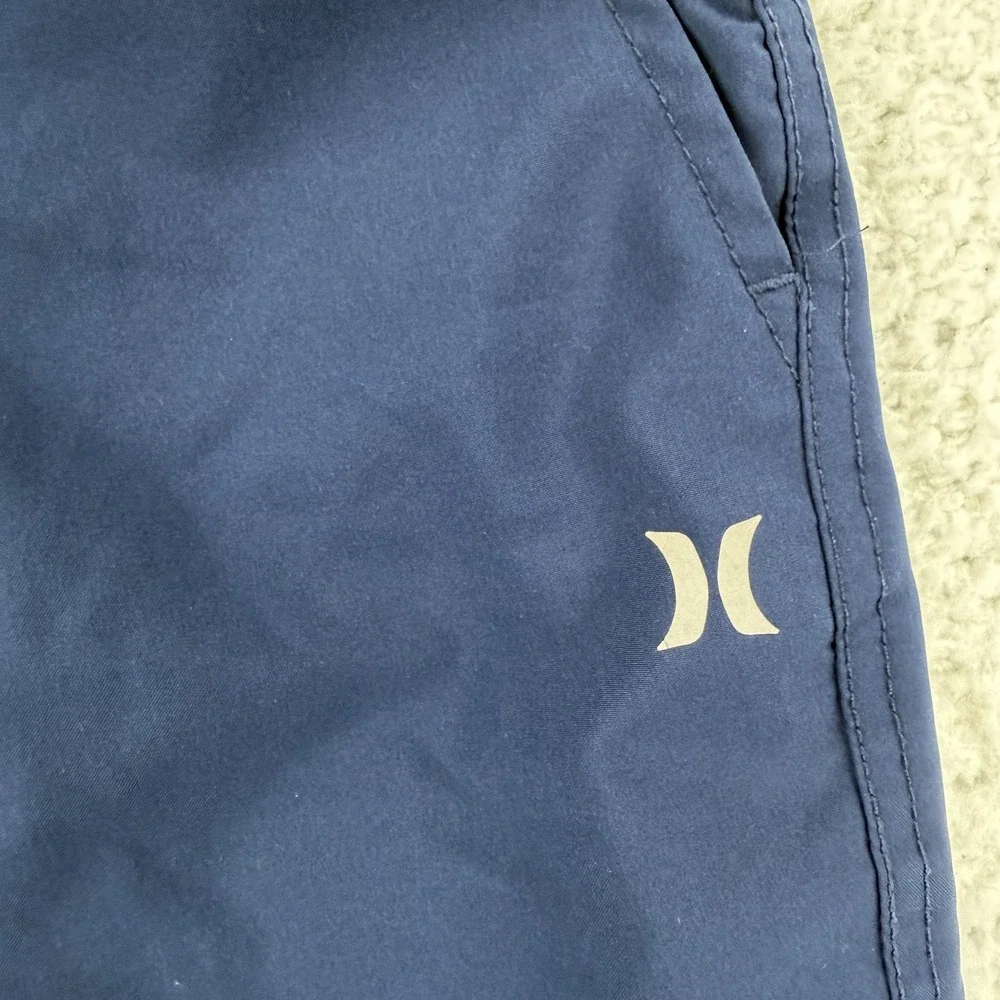 Hurley Shorts Mens 38 Blue Microfiber‎ Chino Flat Front 9 Inseam Casual Summer